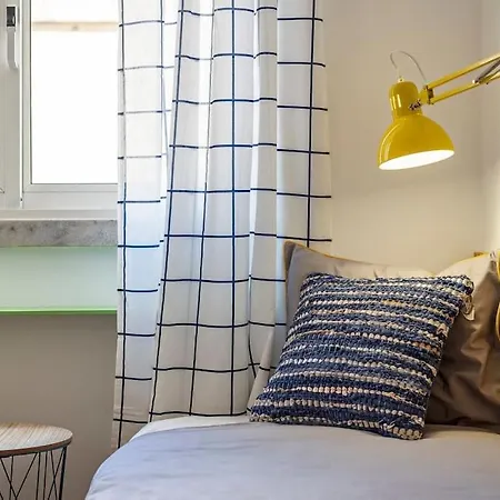 Storytellers - Terrace By The River Lissabon