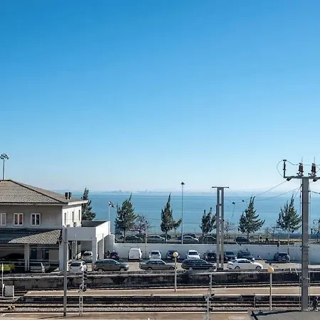 Storytellers - Terrace By The River 아파트 *